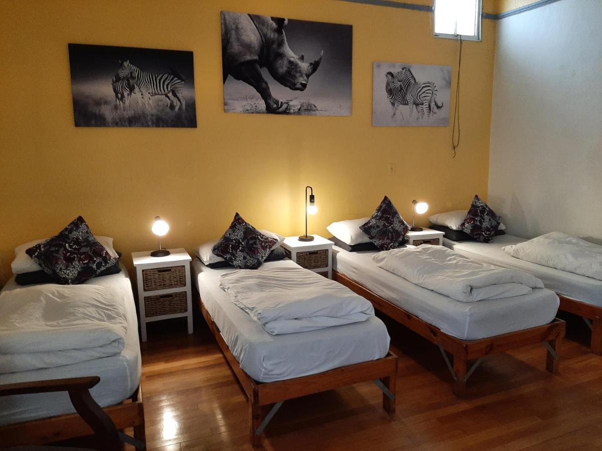 Zebra Crossing Backpacker Hostel Cape Town Ngoại thất bức ảnh