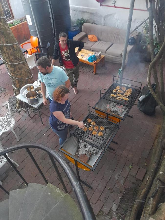 Zebra Crossing Backpacker Hostel Cape Town Ngoại thất bức ảnh