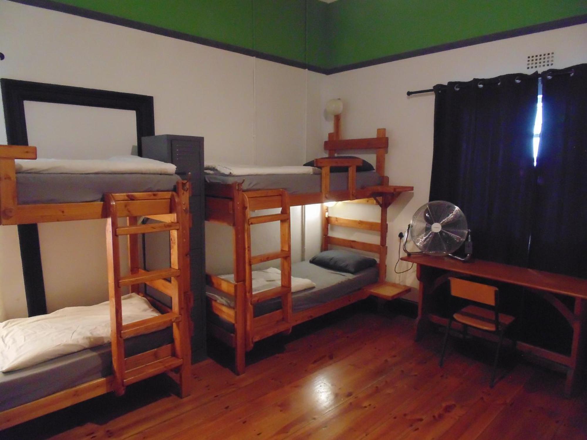 Zebra Crossing Backpacker Hostel Cape Town Ngoại thất bức ảnh